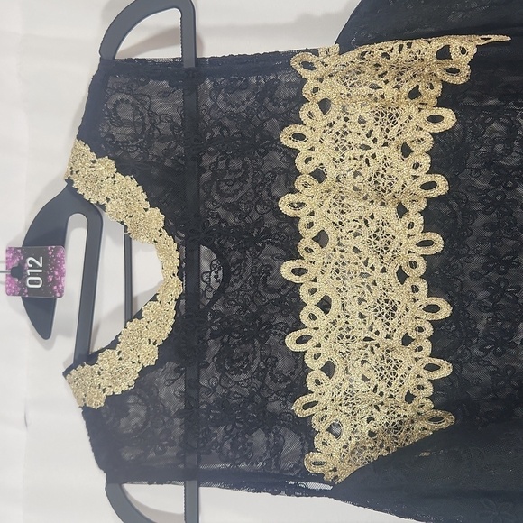 Elegant Black and Gold Lace Top - Picture 5 of 13